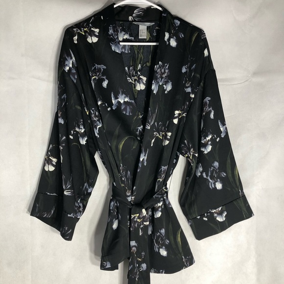 H&M Tops - H&M Black with floral Design Kimono